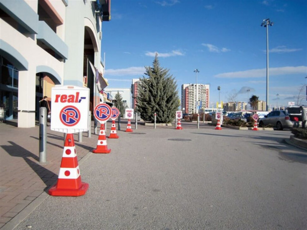 Con Din Plastic Pentru Parcare, inaltime 62cm, Alb-Rosu, Greutate 6kg