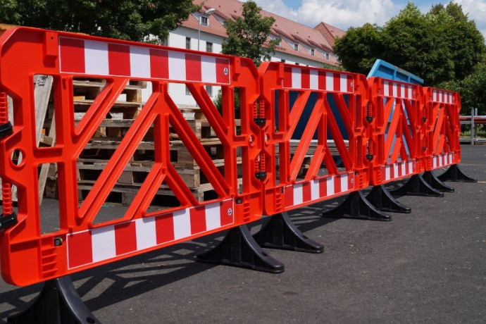 SET Gard semnalizare lucrari + indicator lucrari + indicator limitare viteza 30km