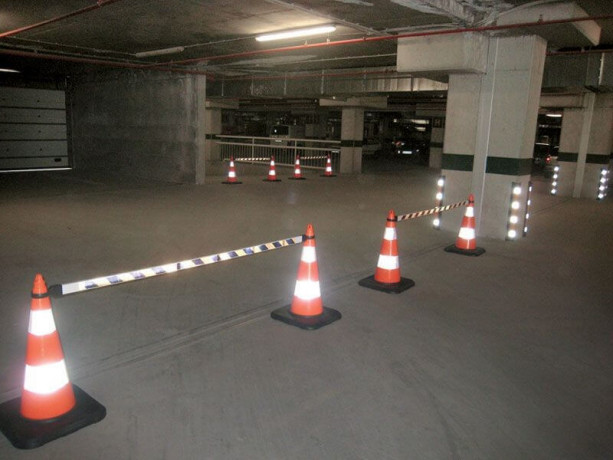 Con Reflectorizant, inaltime 50cm, o folie reflectorizanta, Baza Cu Greutate