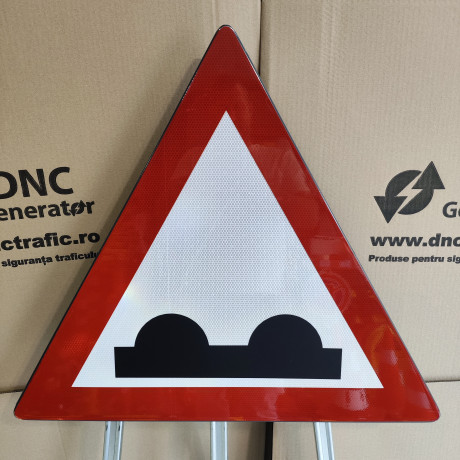 Drum cu denivelari A17, Indicator rutier | Semn de circulatie