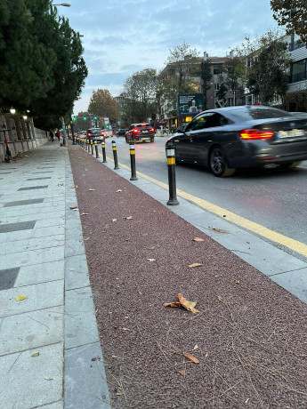 Stalp metalic, inaltime 75cm, negru, flansa de prindere pe beton mascata