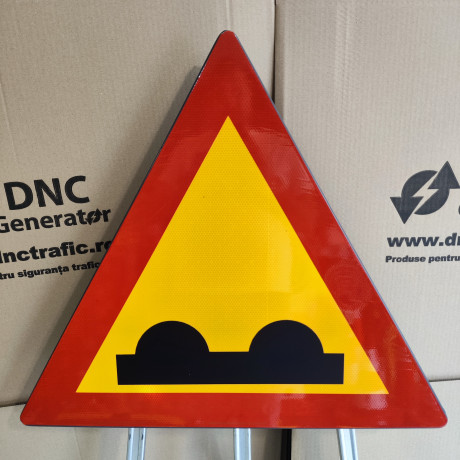 Drum cu denivelari U5, Indicator rutier | Semn de circulatie