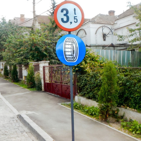 Stalp metalic cu flansa, inaltime 3 metri, Ø 4.8 cm, ideal pentru oglinzi si indicatoare rutiere