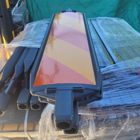 Baliza directionala, folie reflectorizanta CLASA 2, baza 15 kg