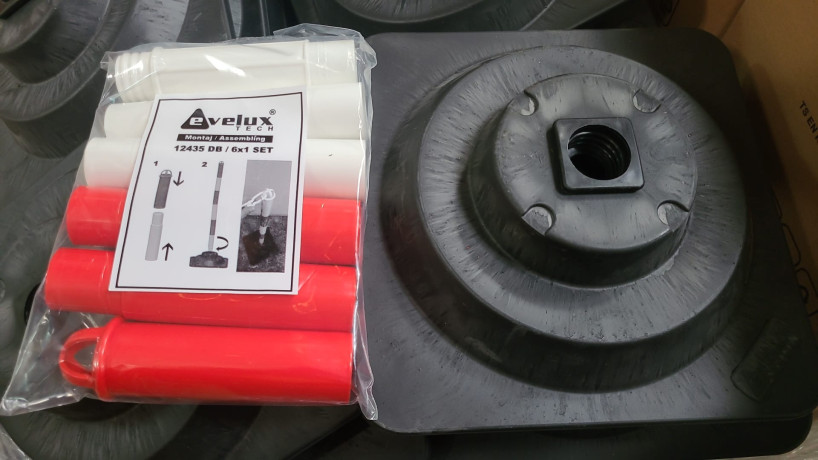 Stalp mobil, greutate 1.8kg, diametru Ø 4cm, inaltime reglabila max. 90cm