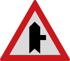 Intersectie cu un drum fara prioritate (A36), Indicator rutier | Semn de circulatie