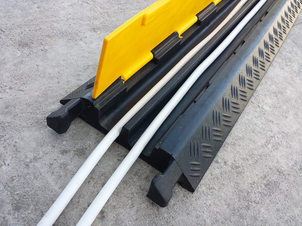 Rampa de protectie pentru cabluri, 2 canale cu Ø 3cm, PREMIUM