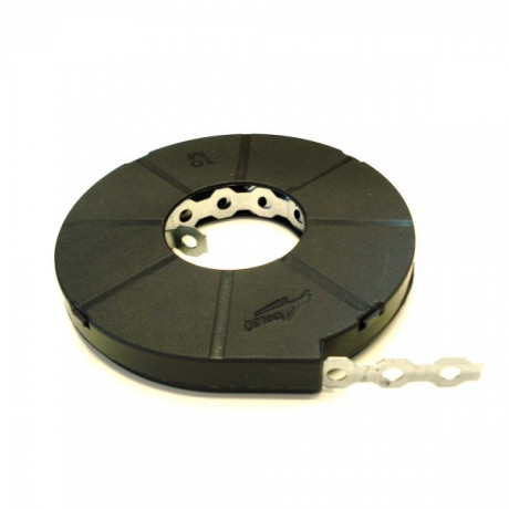 Banda metalica perforata pentru prinderea indicatoarelor de stalpi