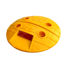 Limitator de viteza rotund, reflectorizant, diametrul 25cm, inaltime 3.5cm, galben