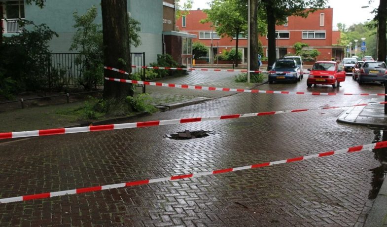 SET 24 buc. Benzi Semnalizare 500 metri, Alb-Rosu, Total 12 km
