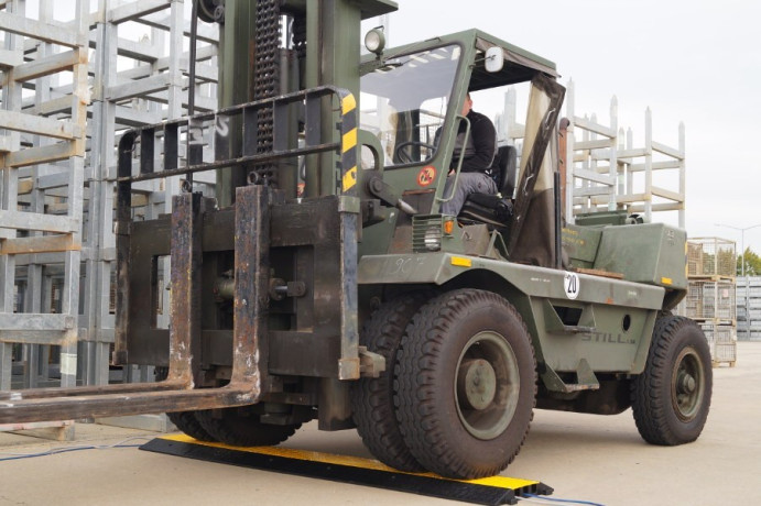 SET 2 buc. Protectii pentru cabluri, 3 canele Ø 5cm, trafic auto