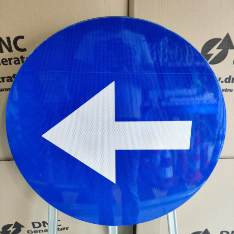 La dreapta, Indicator rutier (D2) | Semn de circulatie