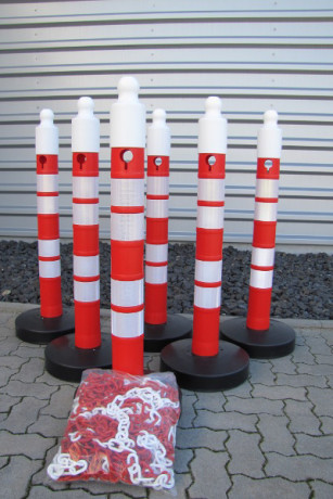 Stalp mobil cu 4 benzi reflectorizante, inaltime 1.20m, baza umpluta cu pietris, greutate 12kg