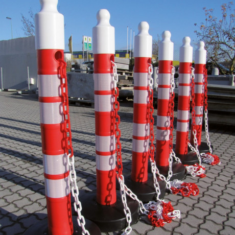 Stalp mobil cu 4 benzi reflectorizante, inaltime 1.20m, baza umpluta cu pietris, greutate 12kg