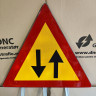 Circulatie in ambele sensuri U10, Indicator rutier | Semn de circulatie