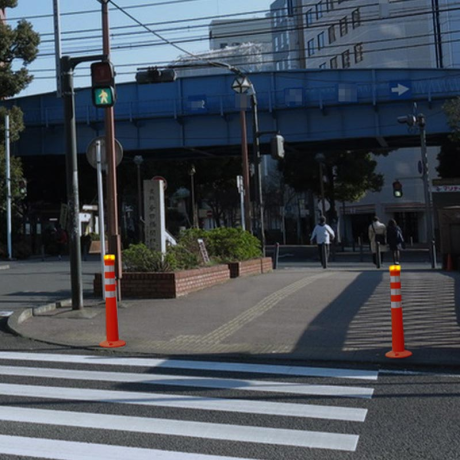 Lampă semnalizare solară, prindere stâlpi cauciuc, lumină galbenă