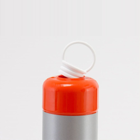 Dop alb din plastic cu filet pentru agățarea lanțului