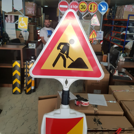 Accesoriu din plastic pentru balize